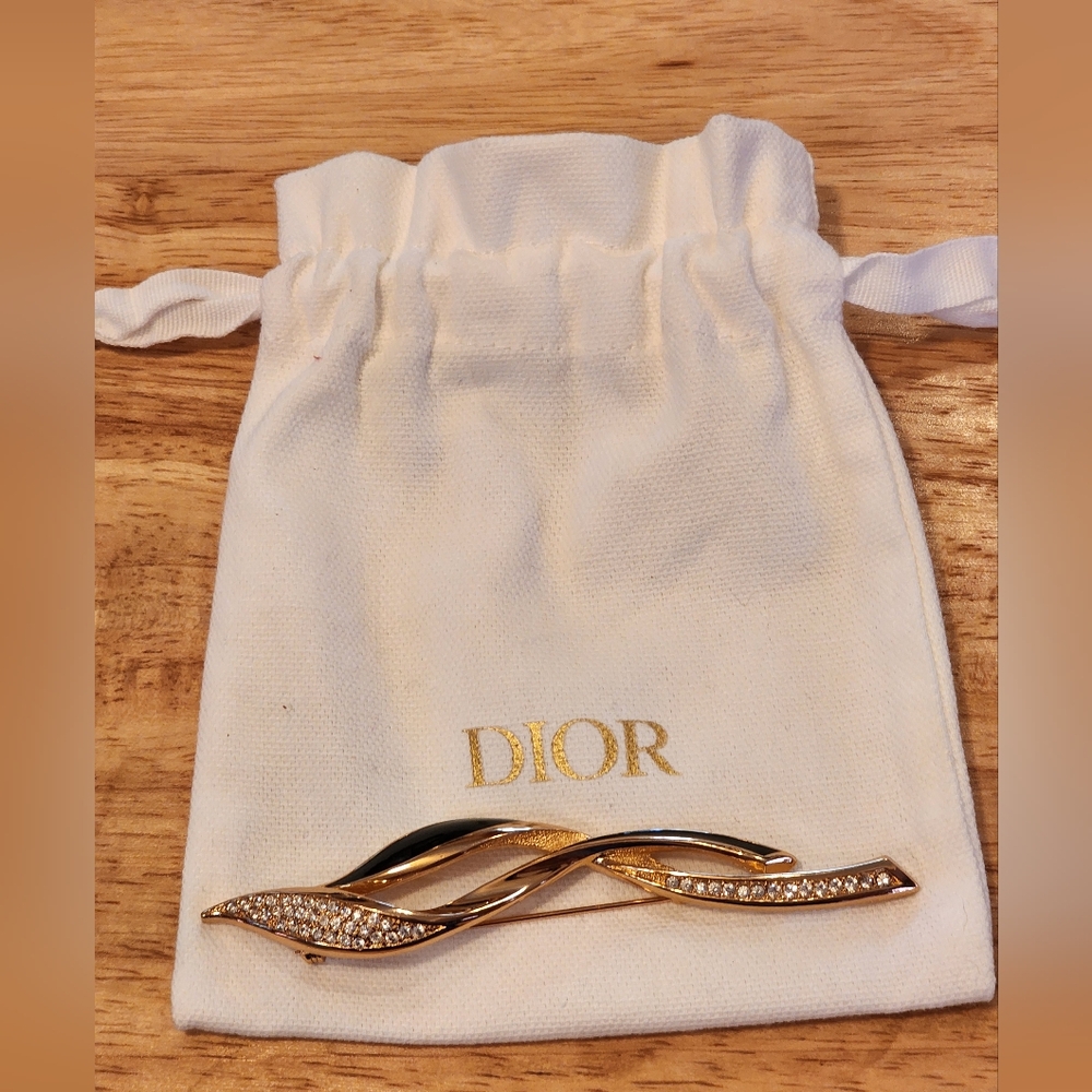 Vintage Christian Dior Pave Swarovski Crystal Wave Brooch Pin & Dior Dust Bag